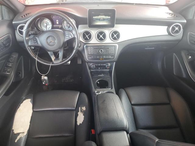 Parquets MERCEDES-BENZ GLA-CLASS 2017 Czerwony