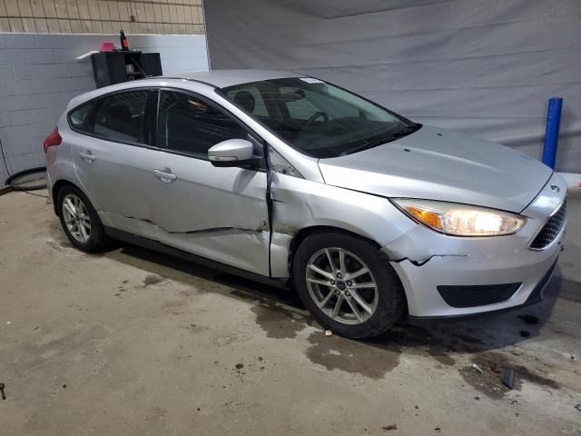 Hatchbacks FORD FOCUS 2016 Srebrny
