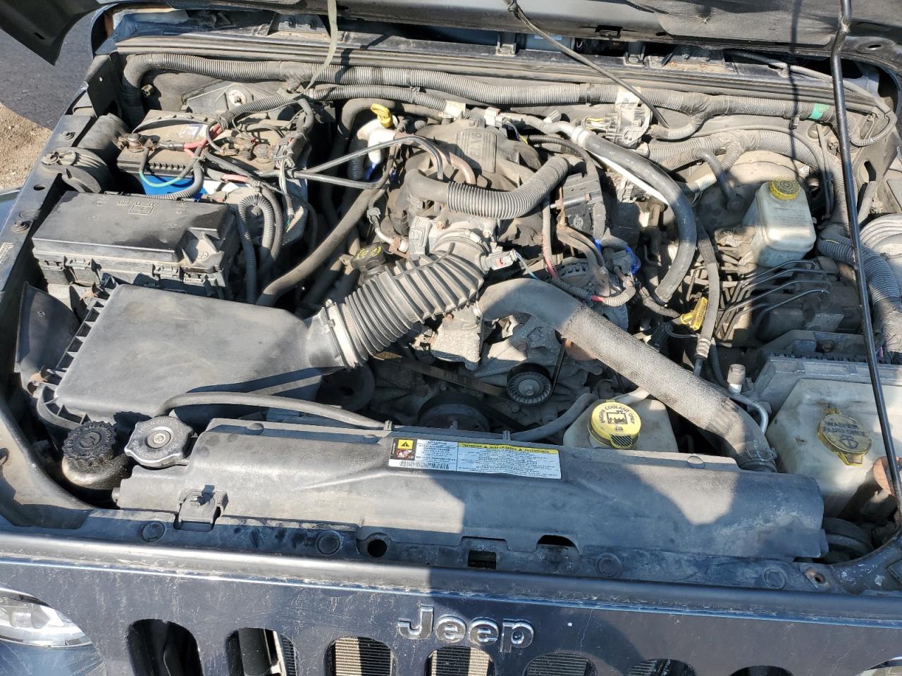 2008 Jeep Wrangler Unlimited Sahara VIN: 1J8GA59108L633332 Lot: 64613375