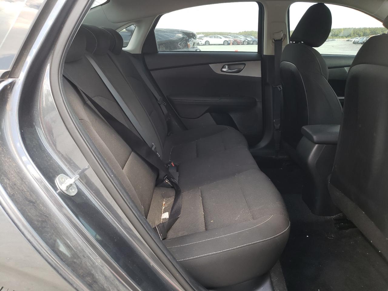 3KPF24AD9ME389098 2021 Kia Forte Fe