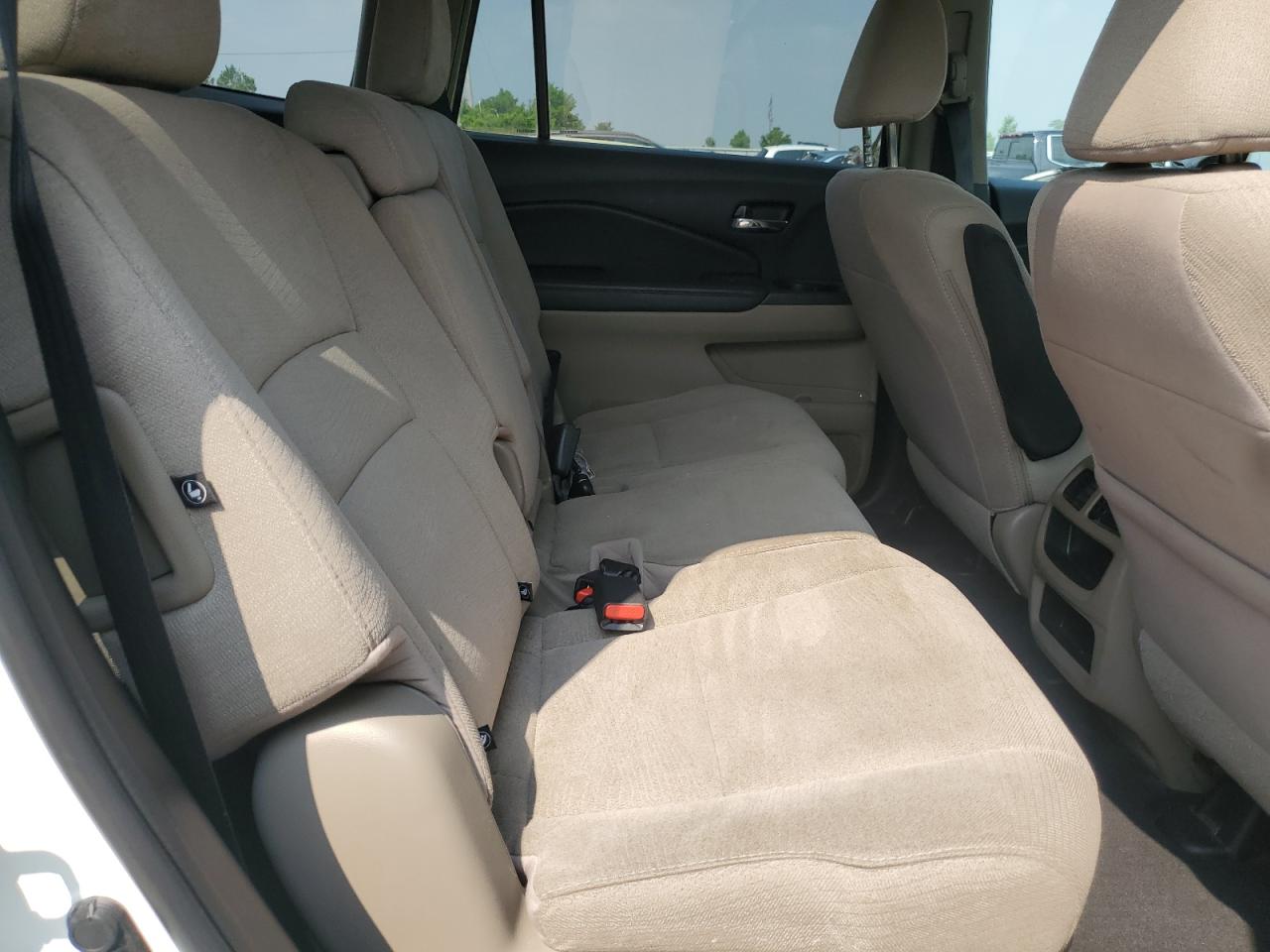 2016 Honda Pilot Lx VIN: 5FNYF5H11GB049344 Lot: 64546735