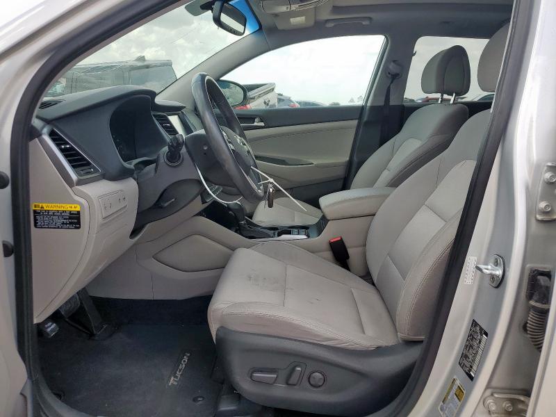  HYUNDAI TUCSON 2018 Srebrny
