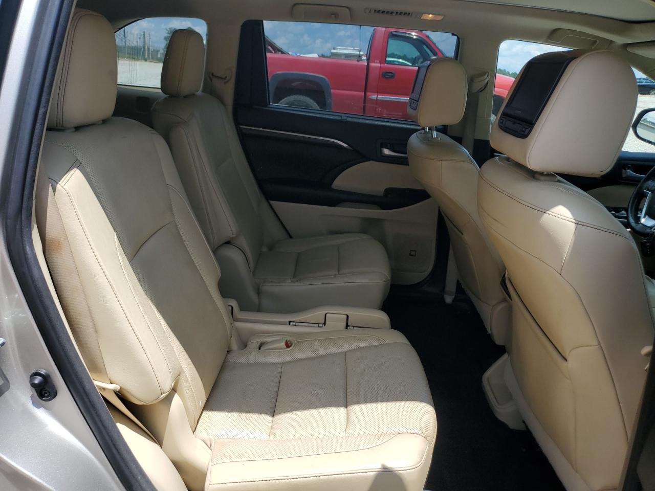 2015 Toyota Highlander Limited VIN: 5TDDKRFH3FS122984 Lot: 64394395