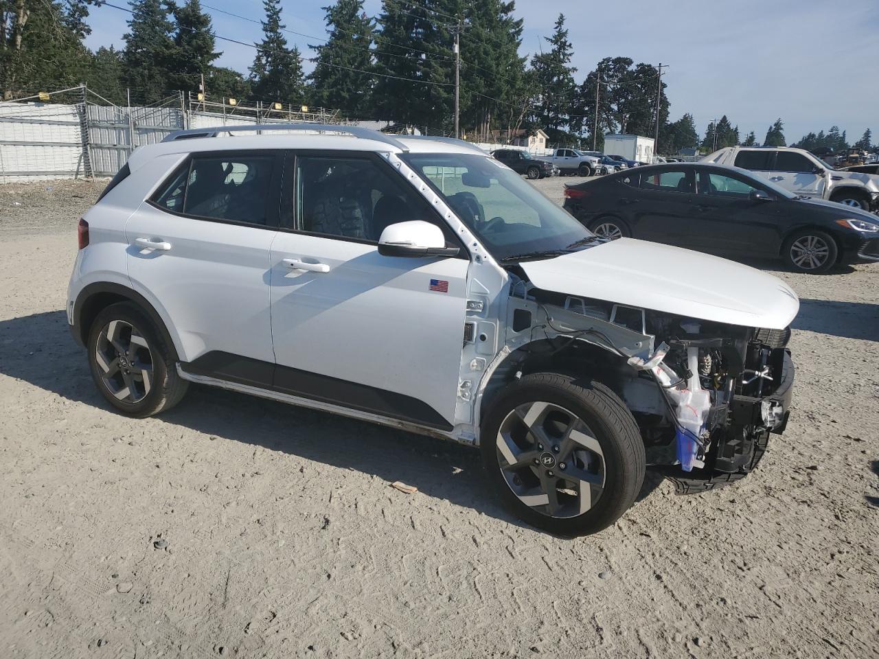 2024 Hyundai Venue Sel VIN: KMHRC8A38RU327575 Lot: 66868215