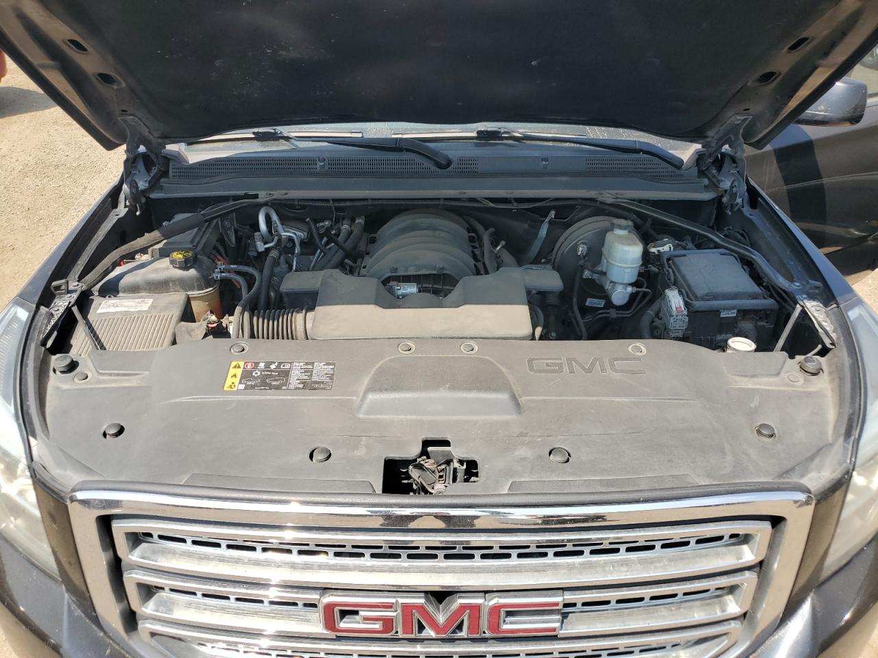 2019 GMC Yukon Xl C1500 Slt VIN: 1GKS1GKC1KR402036 Lot: 65318805