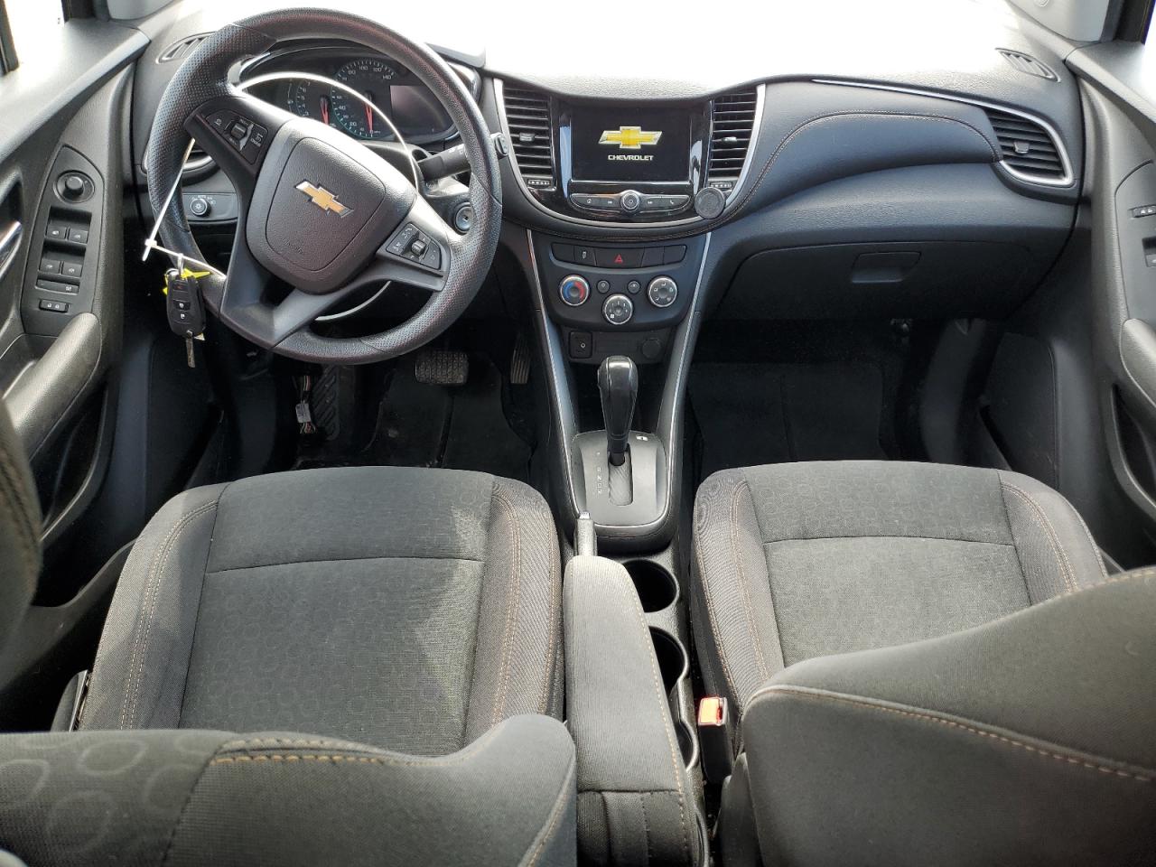 2019 Chevrolet Trax Ls VIN: 3GNCJKSB1KL260277 Lot: 64669845
