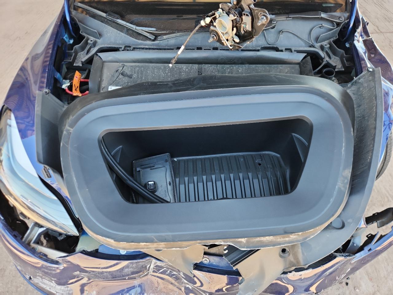 2024 Tesla Model Y VIN: 7SAYGDEEXRF154968 Lot: 63974855