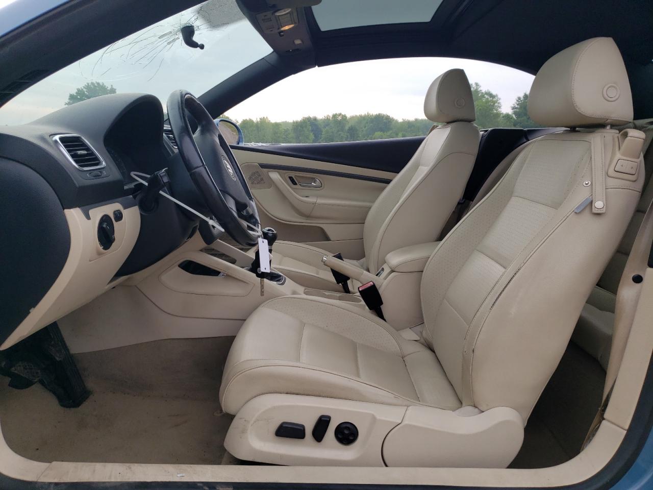 2008 Volkswagen Eos Turbo VIN: WVWAA71F98V013700 Lot: 64952675