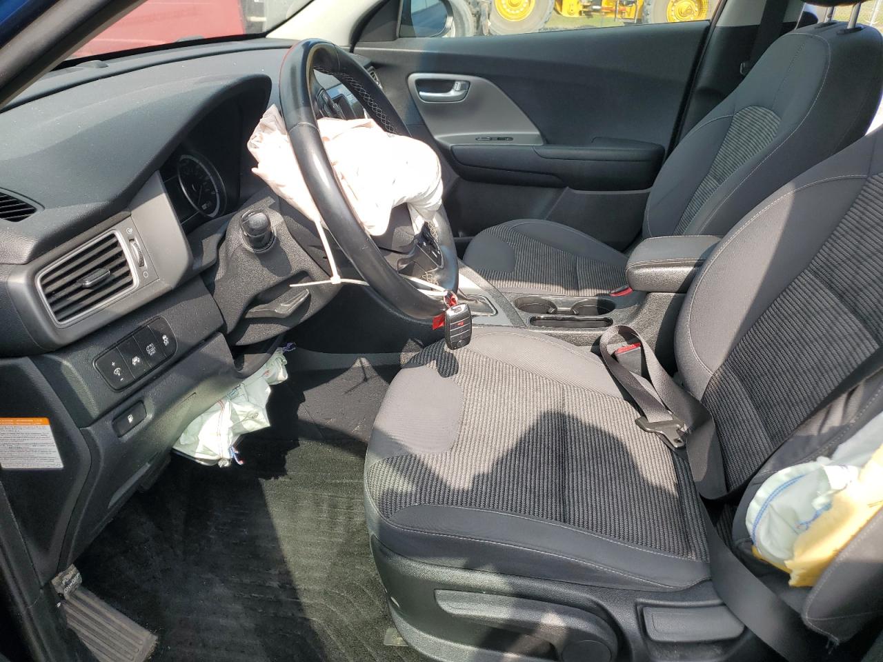kndcb3lc2k5255415 KNDCB3LC2K5255415 2019 Kia Niro Fe