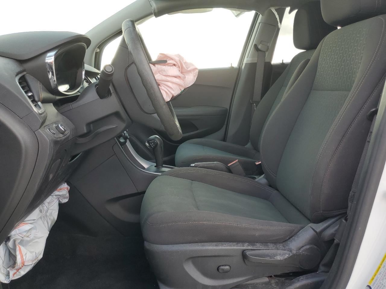 2020 Chevrolet Trax Ls VIN: KL7CJKSBXLB015971 Lot: 65045425