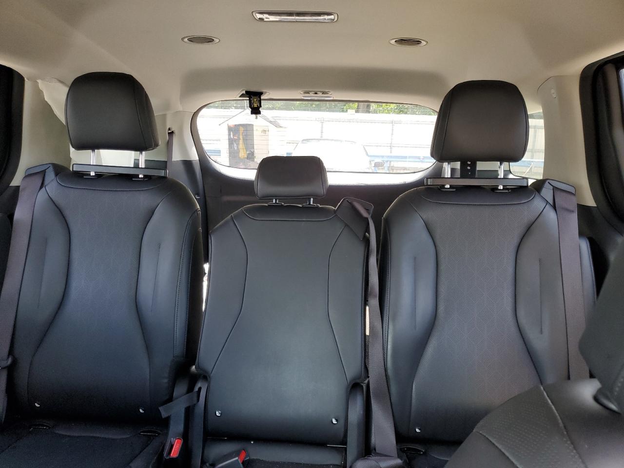 2023 Kia Carnival Lx VIN: KNDNB4H33P6260468 Lot: 63297565