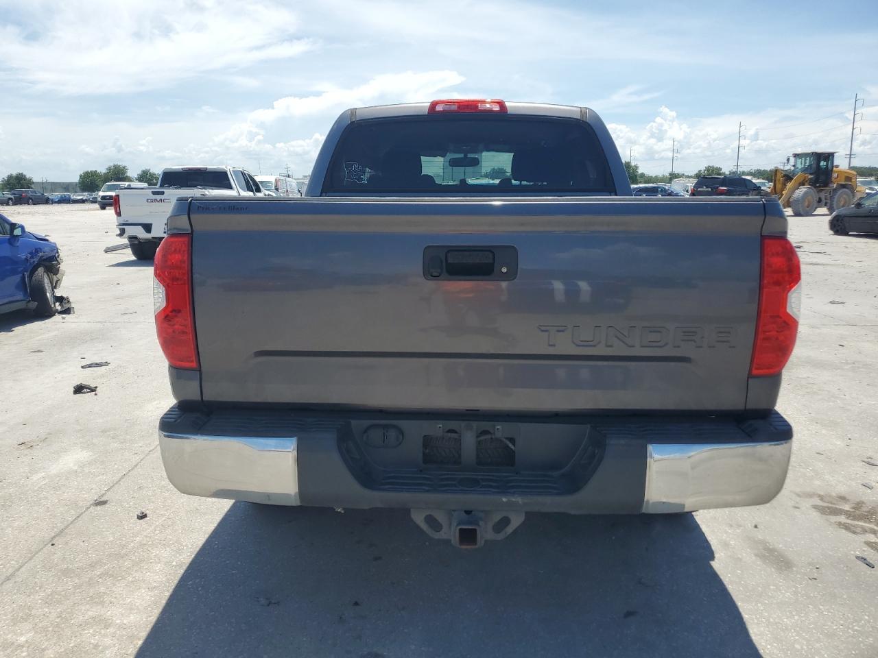 2017 Toyota Tundra Crewmax Sr5 VIN: 5TFEW5F16HX218352 Lot: 64900585