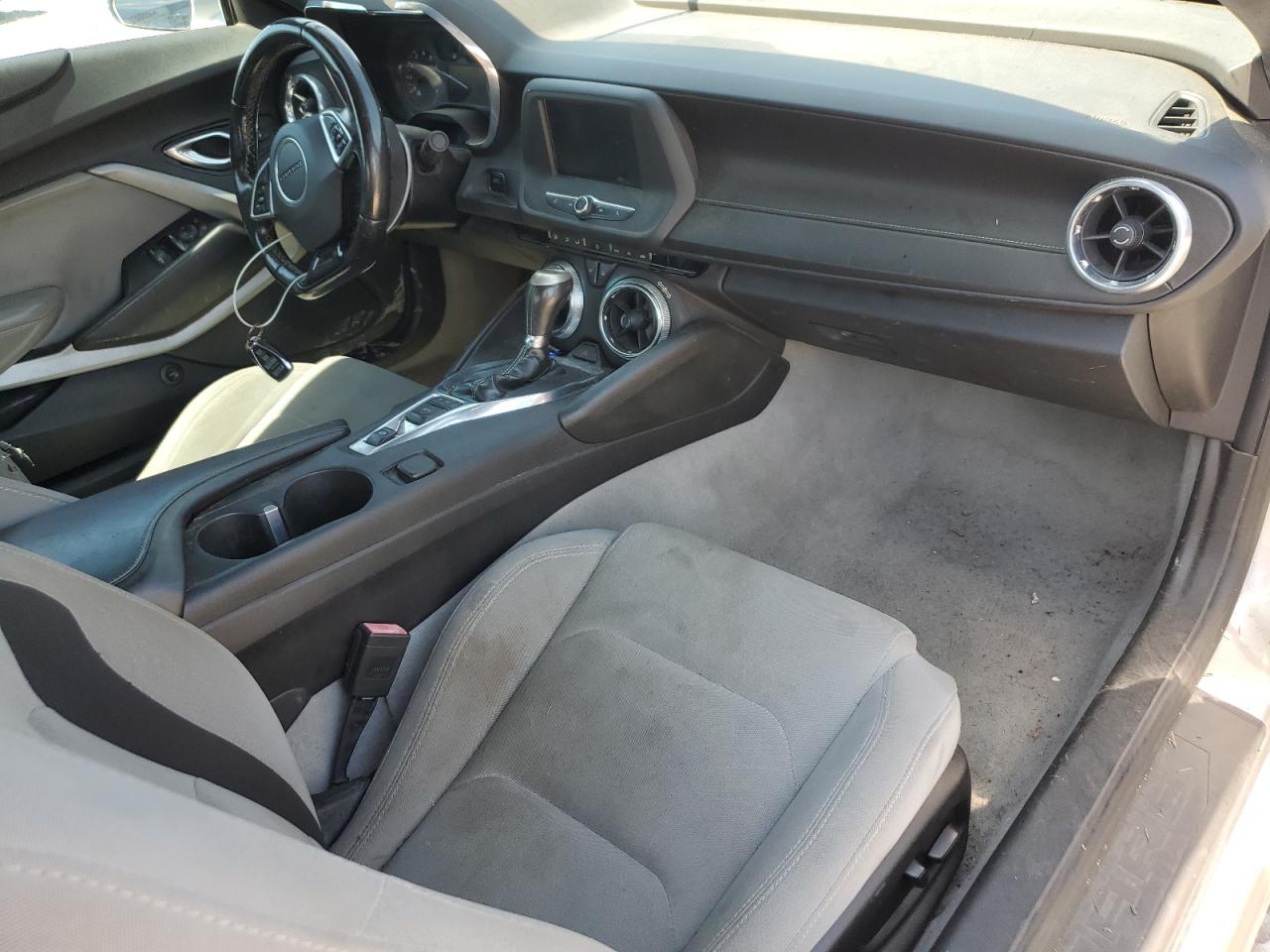 2018 Chevrolet Camaro Lt VIN: 1G1FB3DS8J0115750 Lot: 62947665