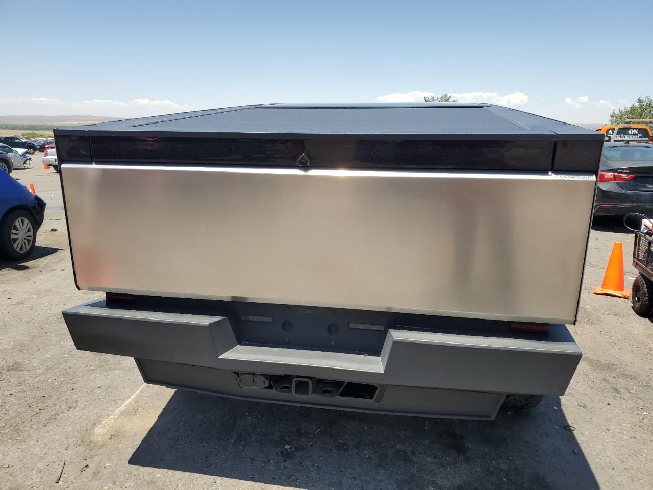 2024 Tesla Cybertruck VIN: 7G2CEHED4RA016347 Lot: 64123995