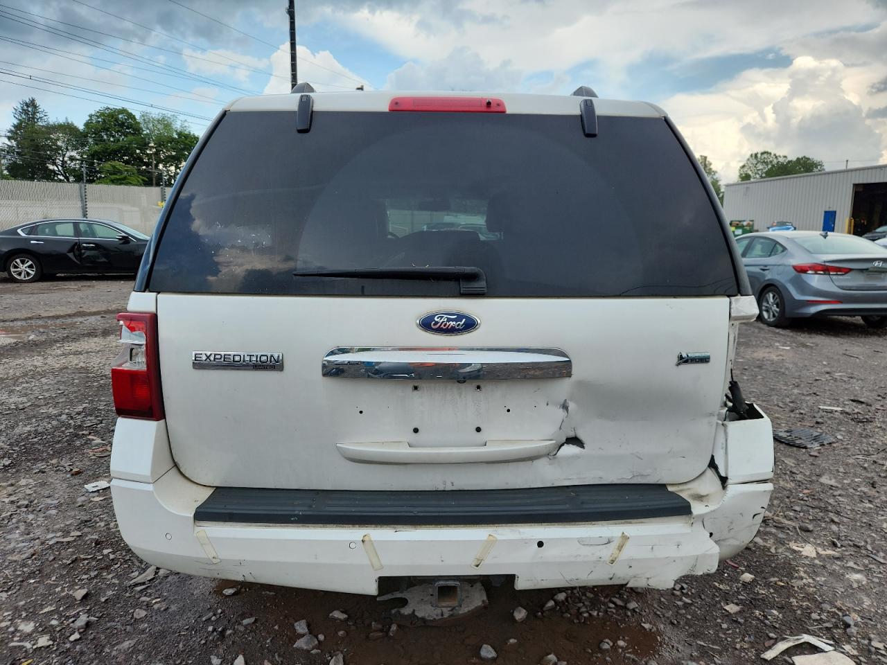 2011 Ford Expedition Limited VIN: 1FMJU2A53BEF28549 Lot: 62675135