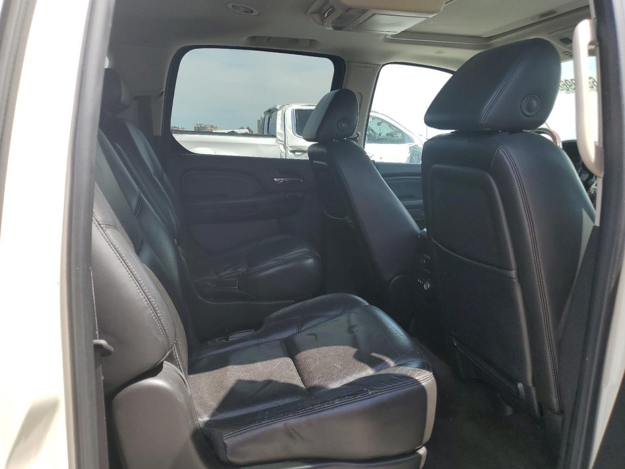 2008 Cadillac Escalade Esv VIN: 1GYFC66828R217570 Lot: 65199665