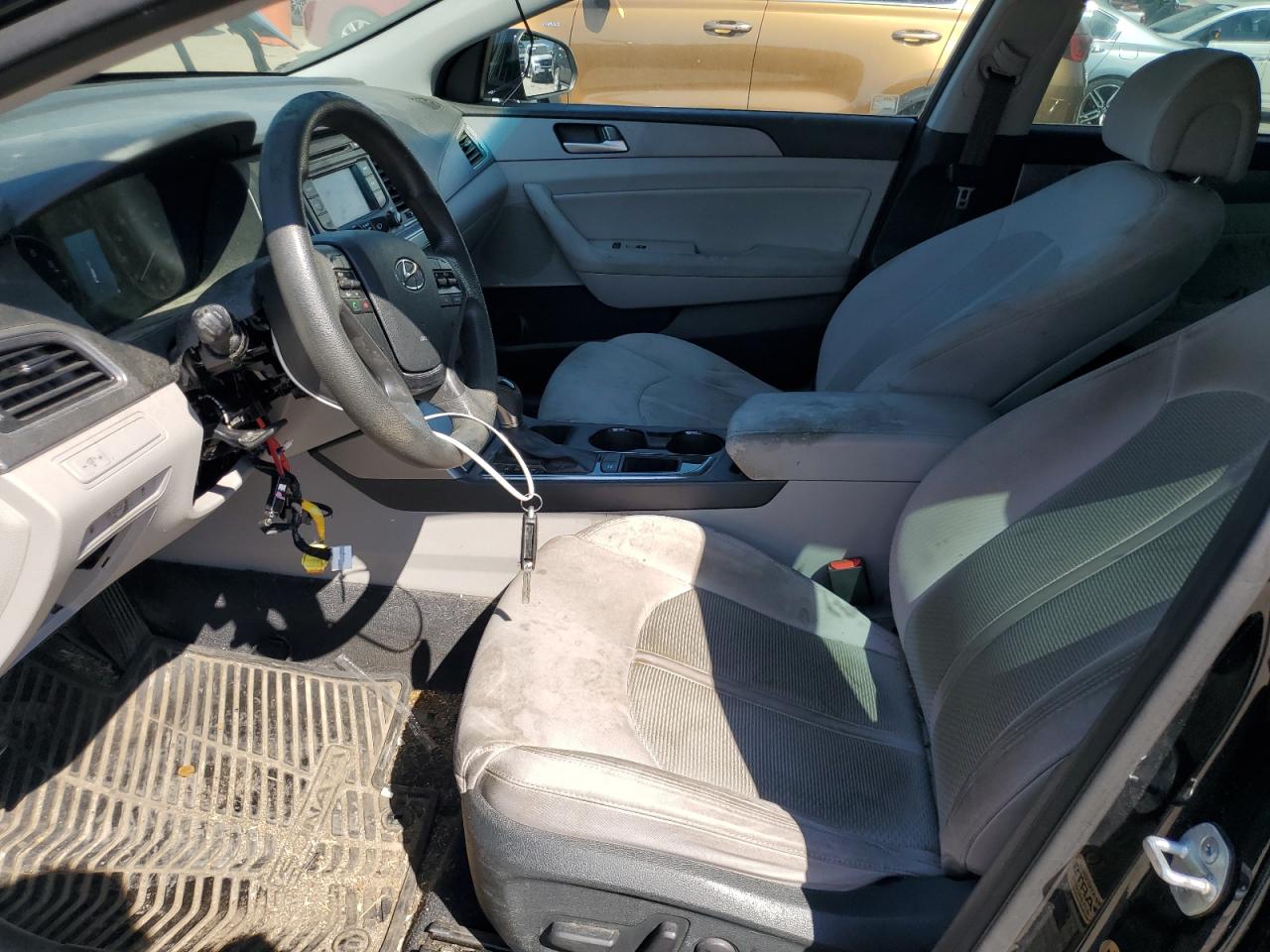 2015 Hyundai Sonata Se VIN: 5NPE24AF0FH002918 Lot: 65641135