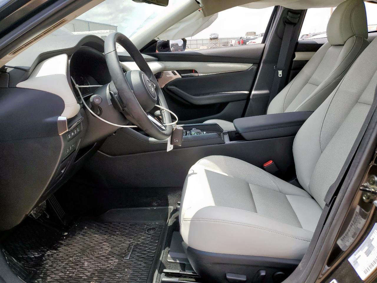 2025 Mazda 3 Premium Plus VIN: 3MZBPBEY4SM464601 Lot: 65240235