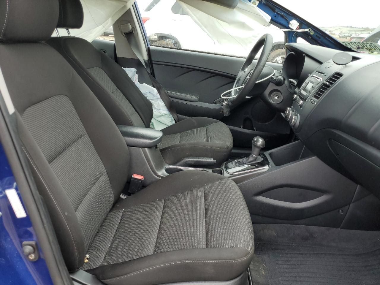 3kpfk4a70he090793 3KPFK4A70HE090793 2017 Kia Forte Lx