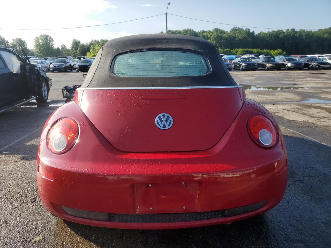 2006 Volkswagen New Beetle Convertible Option Package 1 VIN: 3VWRG31Y26M329875 Lot: 65158515