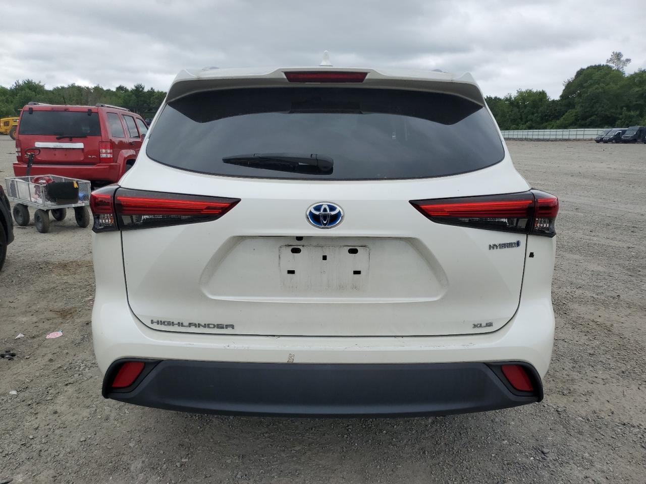 2021 Toyota Highlander Hybrid Xle VIN: 5TDHBRCHXMS517585 Lot: 64396355