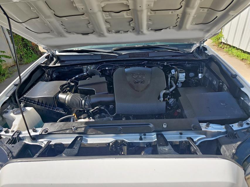  TOYOTA TACOMA 2023 White