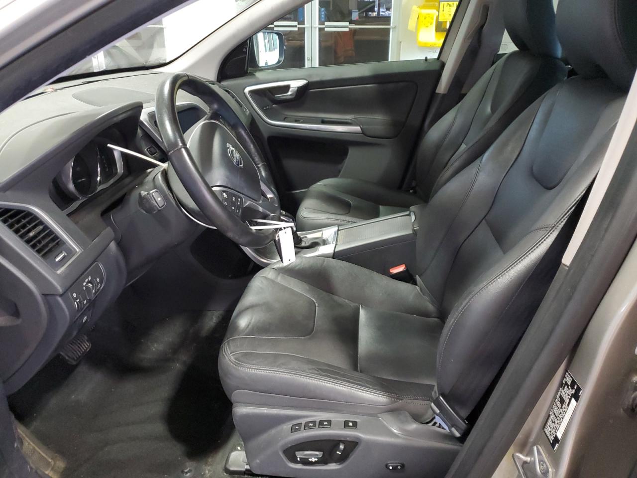 2016 Volvo Xc60 T5 Platinum VIN: YV440MDM8G2888157 Lot: 64071425