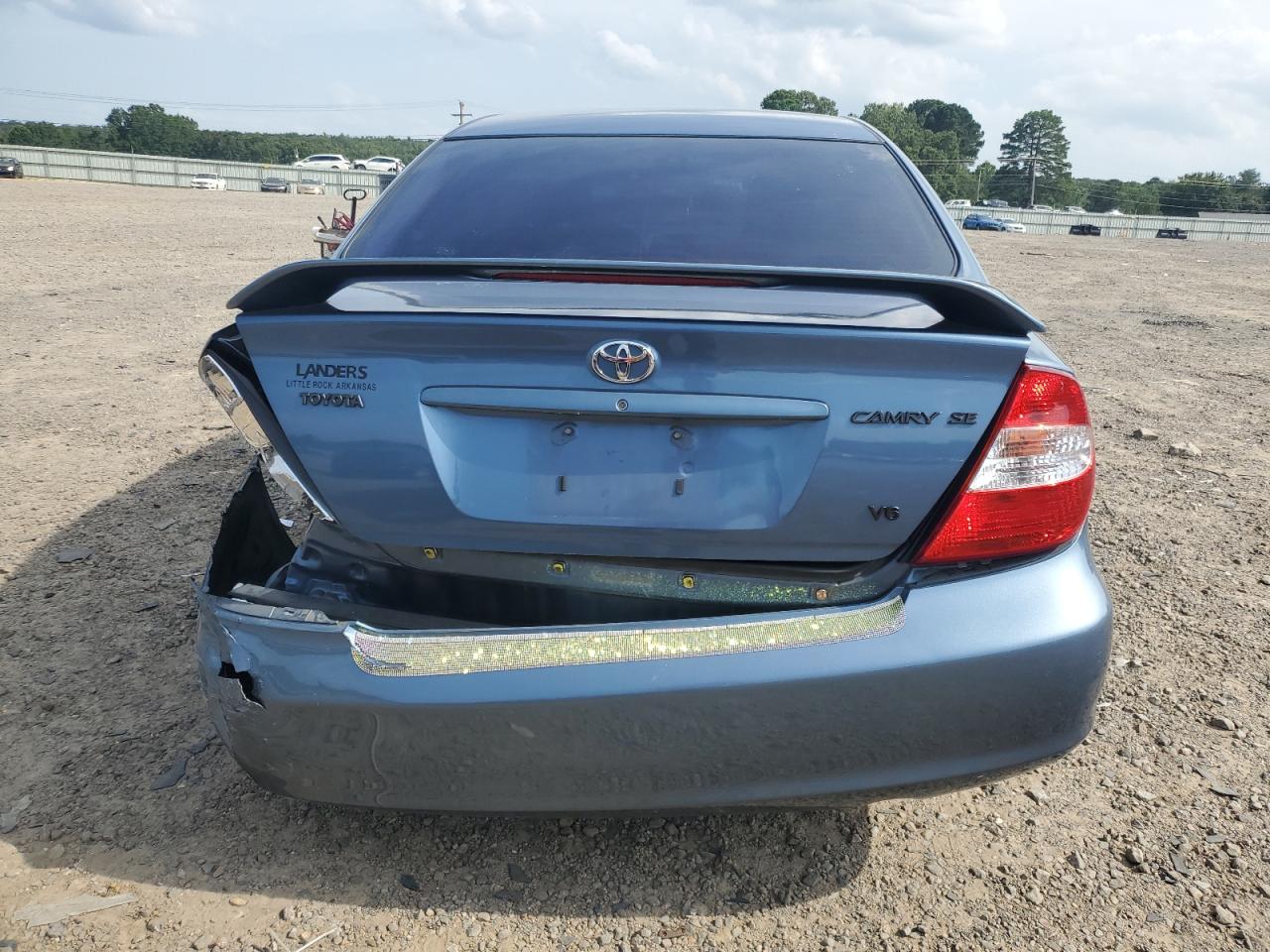 2003 Toyota Camry Le VIN: 4T1BF32K03U560942 Lot: 65364095