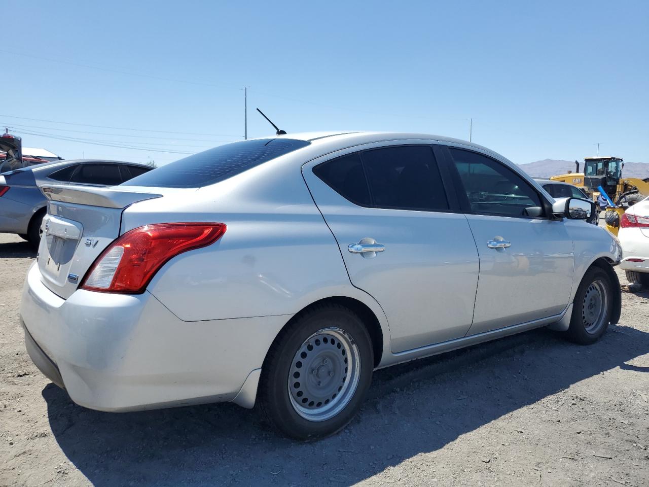 2015 Nissan Versa S VIN: 3N1CN7AP8FL833823 Lot: 63946445