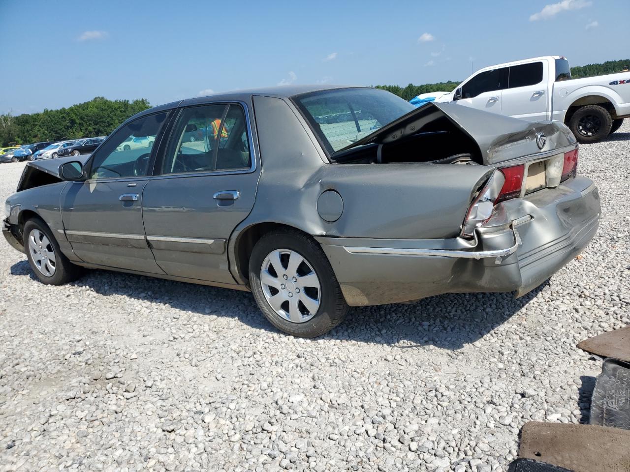 2001 Mercury Grand Marquis Gs green null gas 2MEFM74W91X622975 photo #3