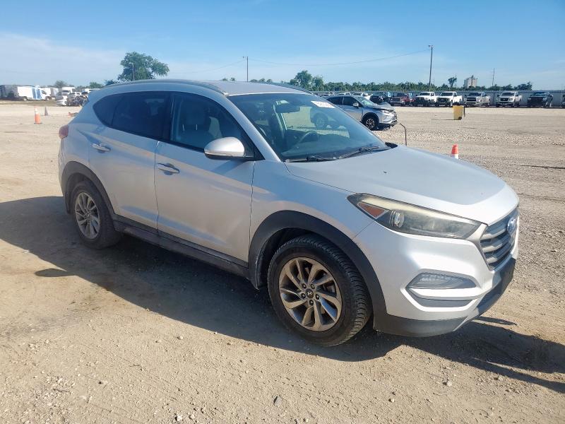  HYUNDAI TUCSON 2016 Серебристый