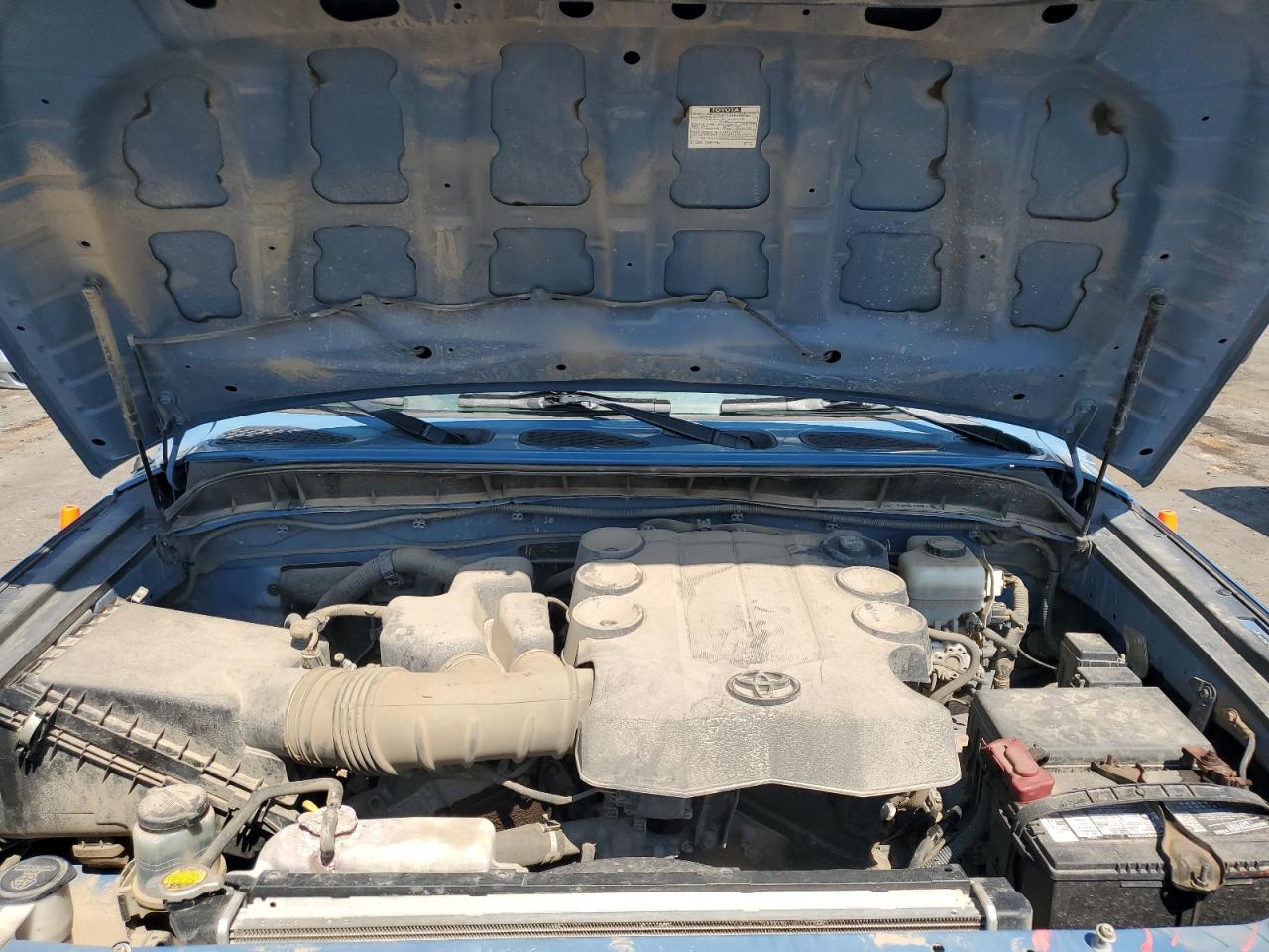 2011 Toyota Fj Cruiser VIN: JTEBU4BF2BK110203 Lot: 63860355