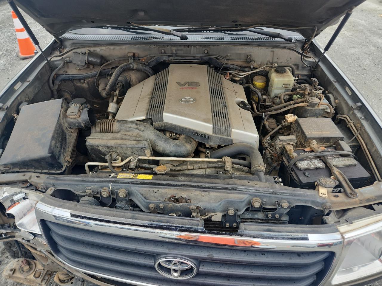 2001 Toyota Land Cruiser VIN: JTEHT05J812004875 Lot: 64414705