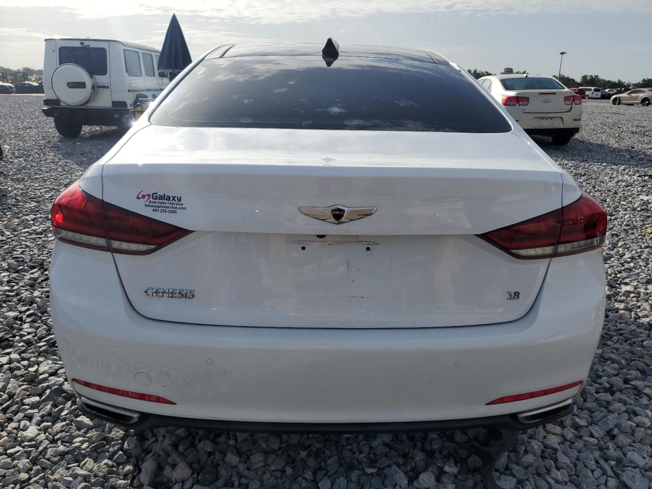 2015 Hyundai Genesis 3.8L VIN: KMHGN4JE4FU081826 Lot: 63007175