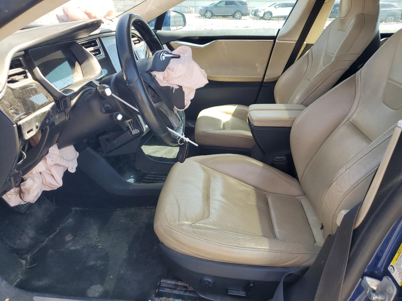 2015 Tesla Model S VIN: 5YJSA1E21FF106585 Lot: 65399835