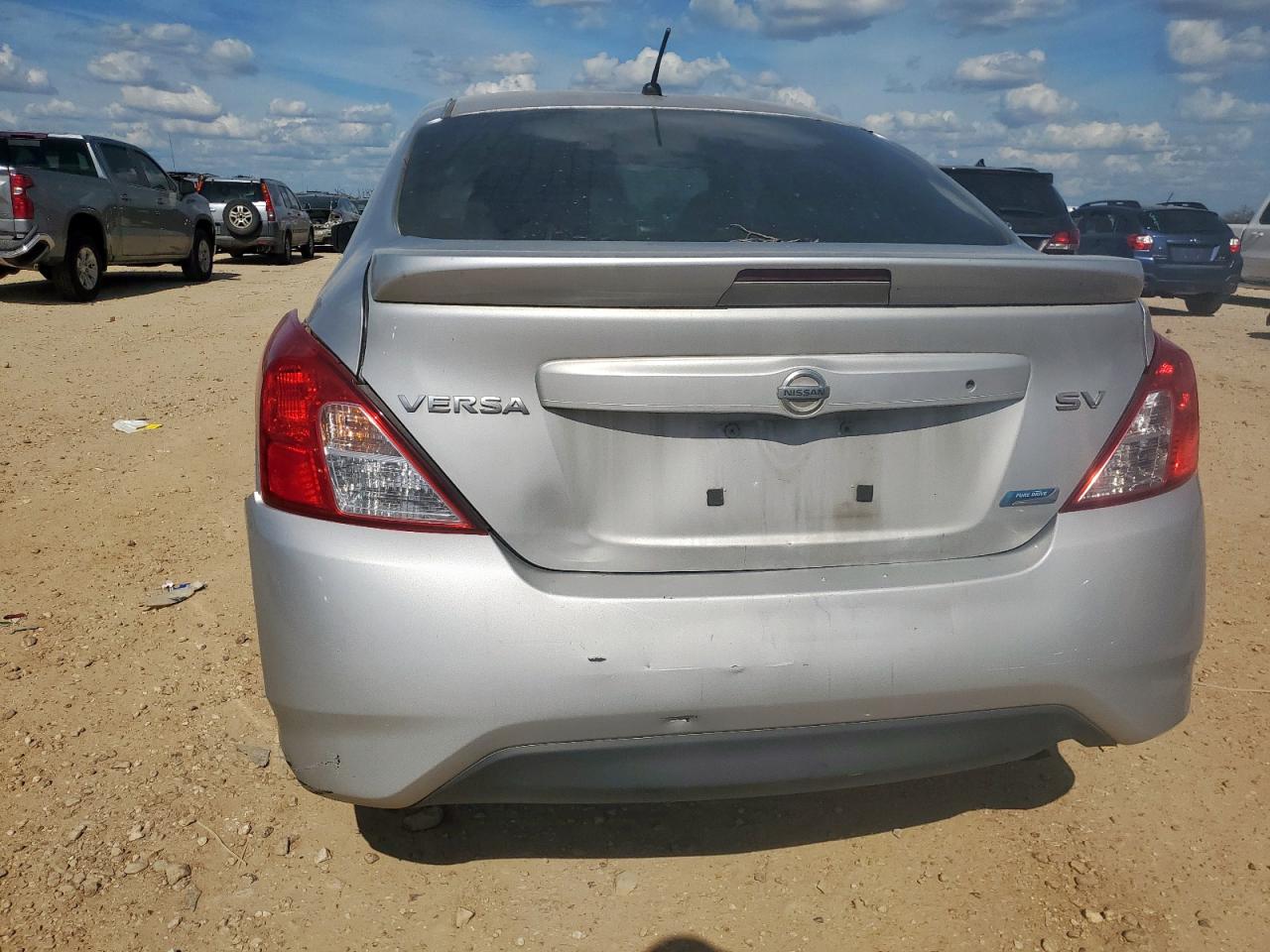 2015 Nissan Versa S VIN: 3N1CN7AP2FL954394 Lot: 65091295