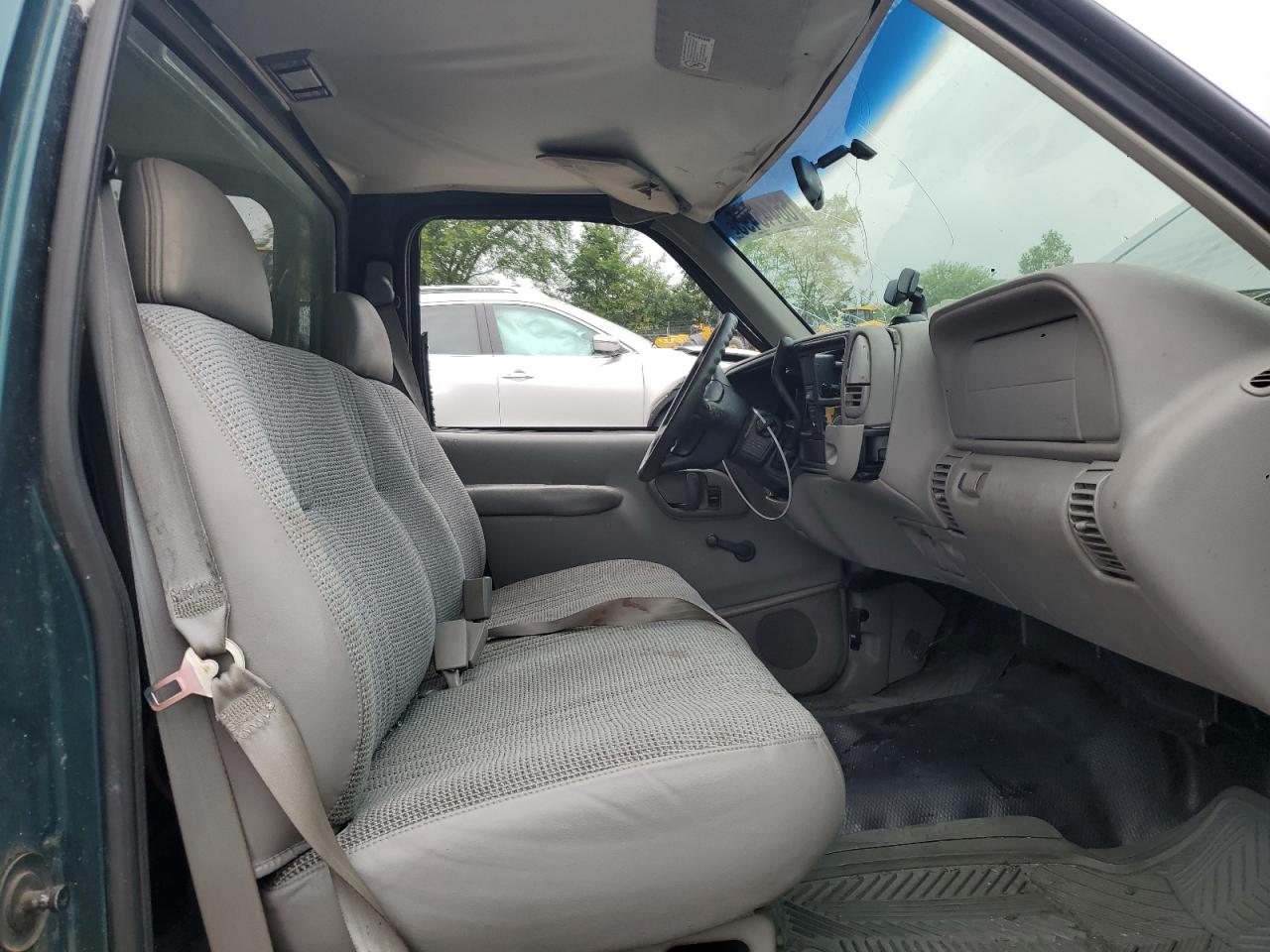 1998 Chevrolet Gmt-400 C1500 VIN: 1GCEC14W2WZ260938 Lot: 66445495