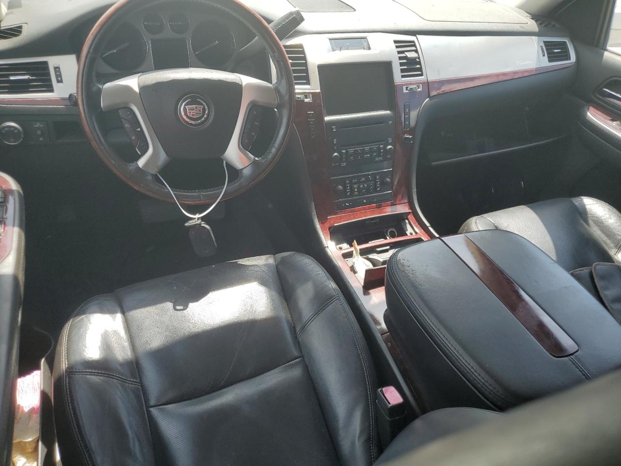 2008 Cadillac Escalade Esv VIN: 1GYFC66828R217570 Lot: 65199665