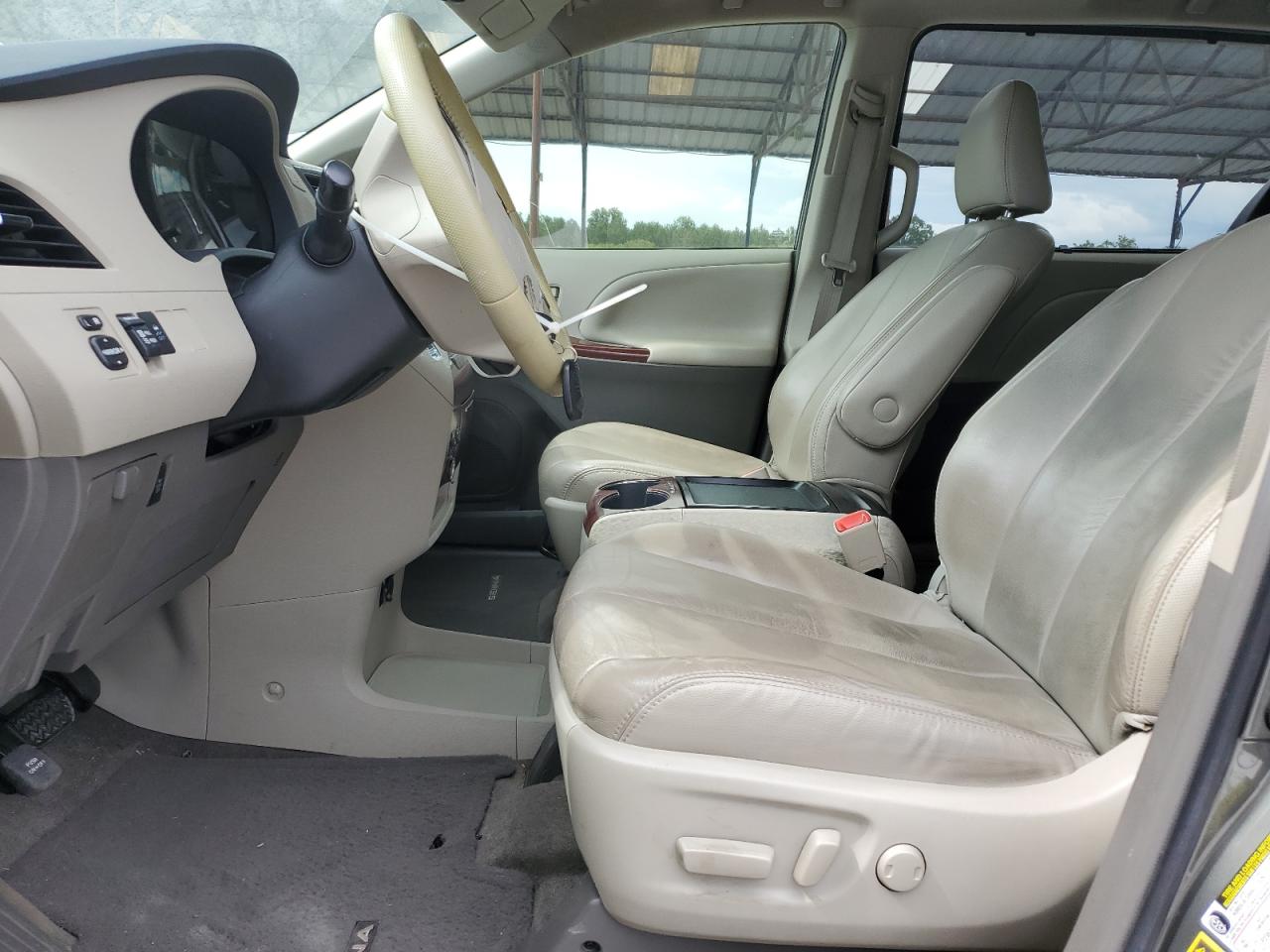 2011 Toyota Sienna Xle VIN: 5TDYK3DCXBS164004 Lot: 63792175