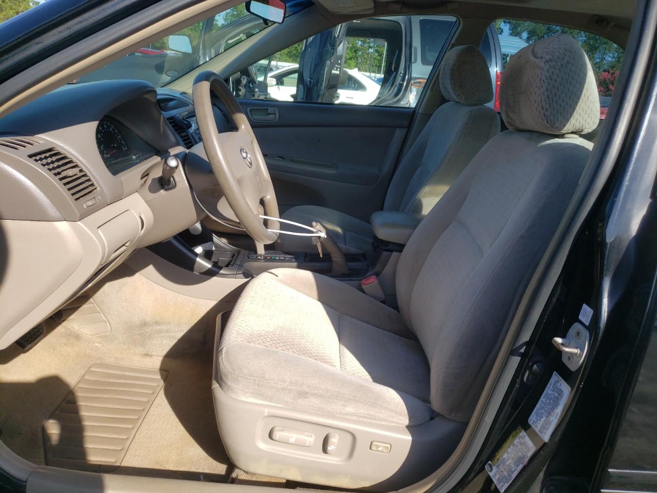 2004 Toyota Camry Le VIN: 4T1BE32K74U296302 Lot: 64356315