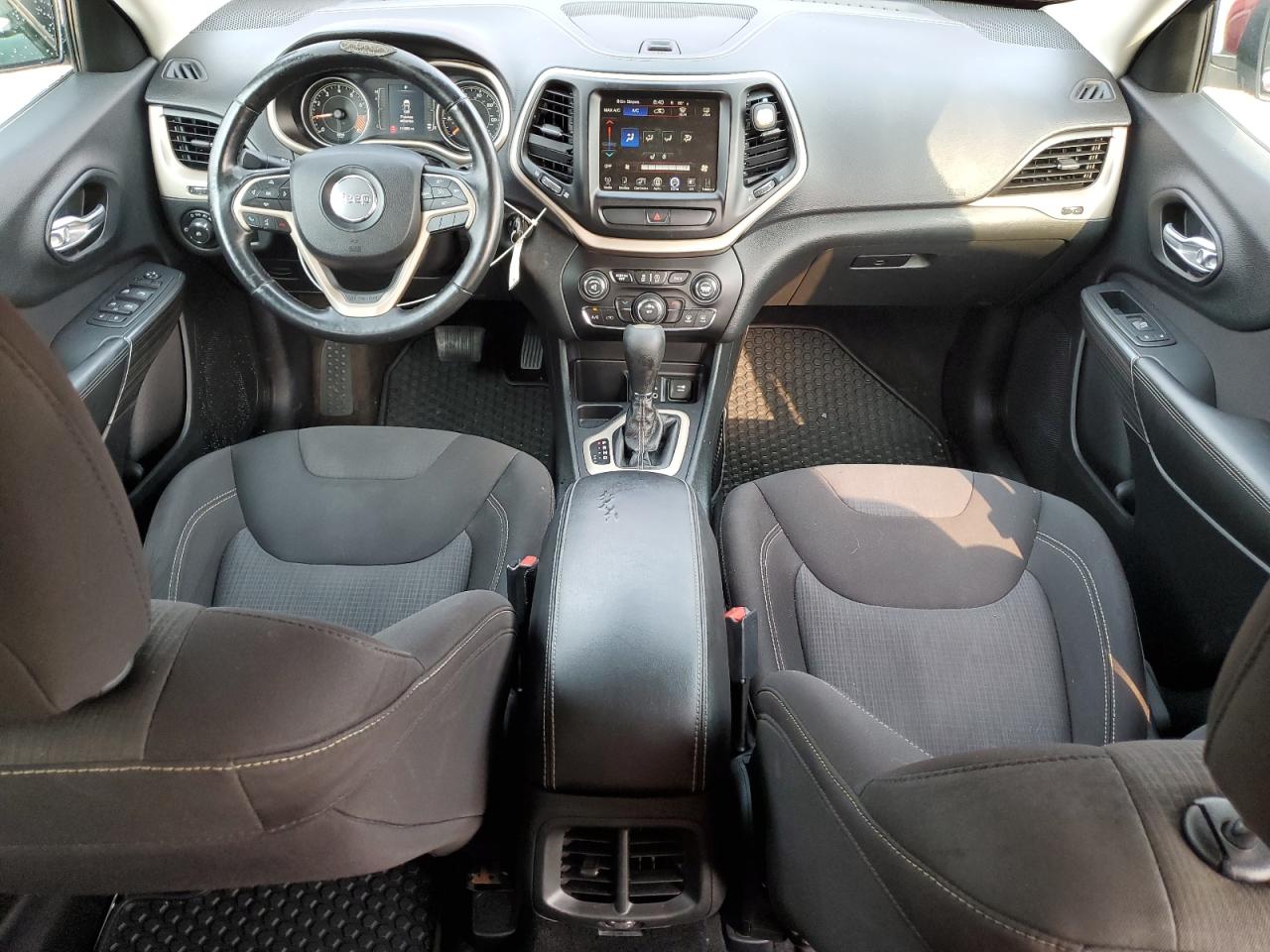 2015 Jeep Cherokee Latitude VIN: 1C4PJLCS6FW700332 Lot: 66513315