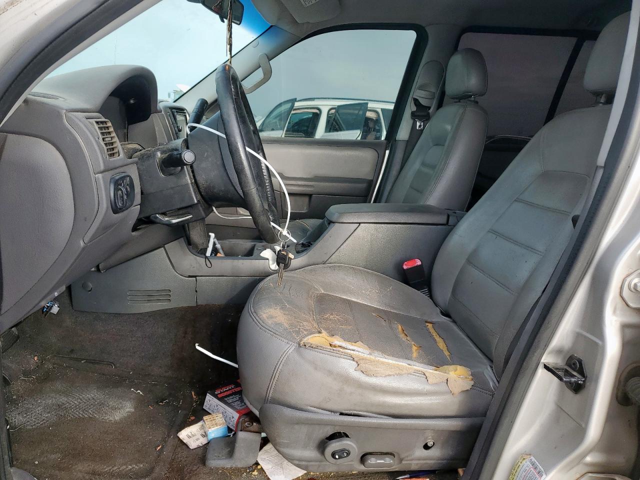 2005 Ford Explorer Xlt VIN: 1FMZU63K75ZA05884 Lot: 62812105