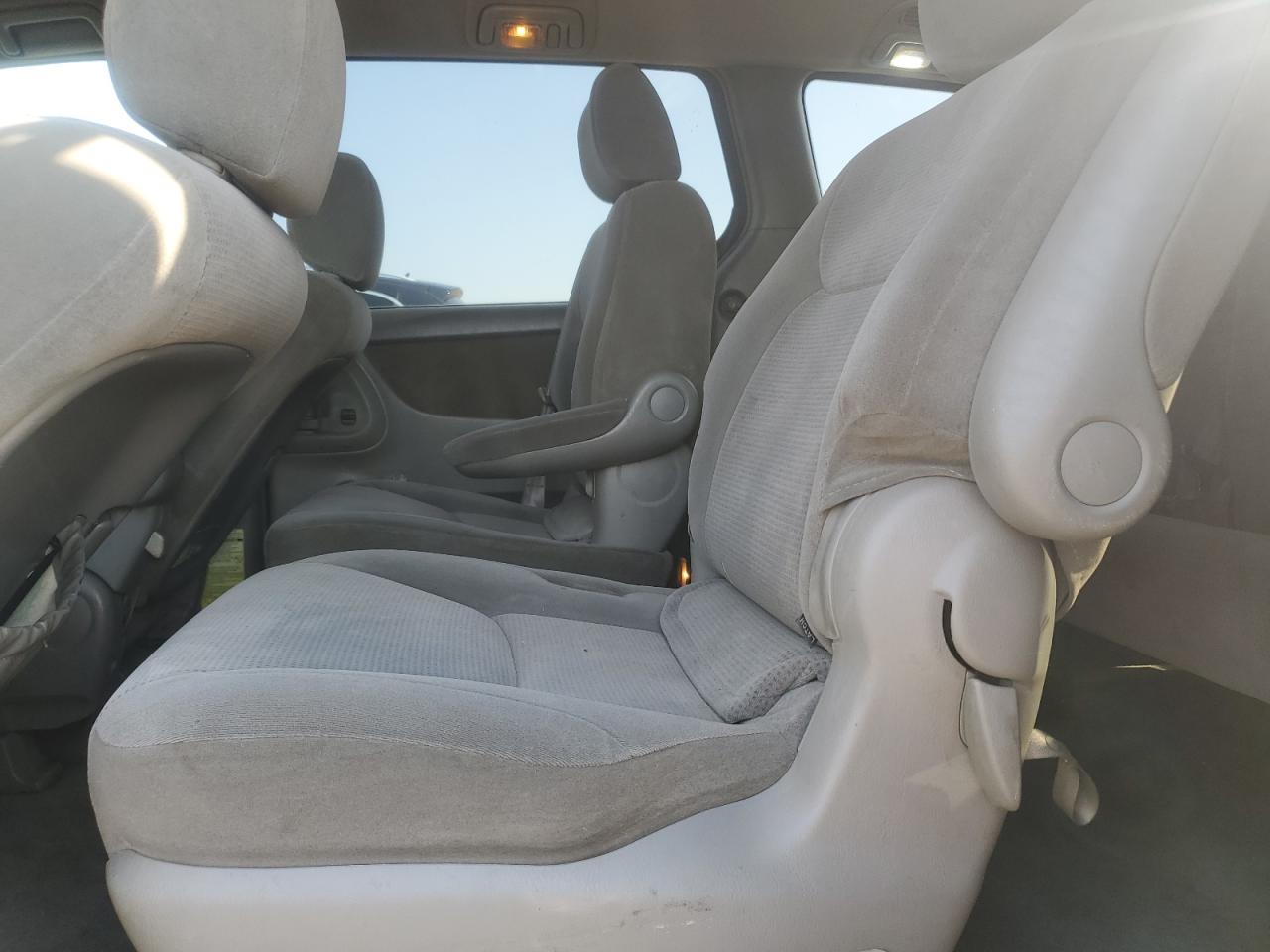 2004 Toyota Sienna Ce VIN: 5TDZA23CX4S104147 Lot: 63349435