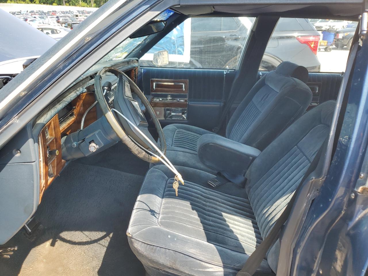 1988 Cadillac Brougham VIN: 1G6DW51Y3JR758531 Lot: 65984095