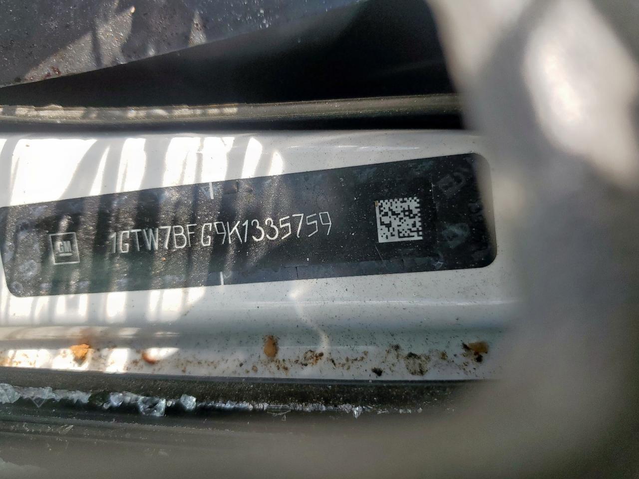 2019 GMC Savana G2500 VIN: 1GTW7BFG9K1335759 Lot: 65851055