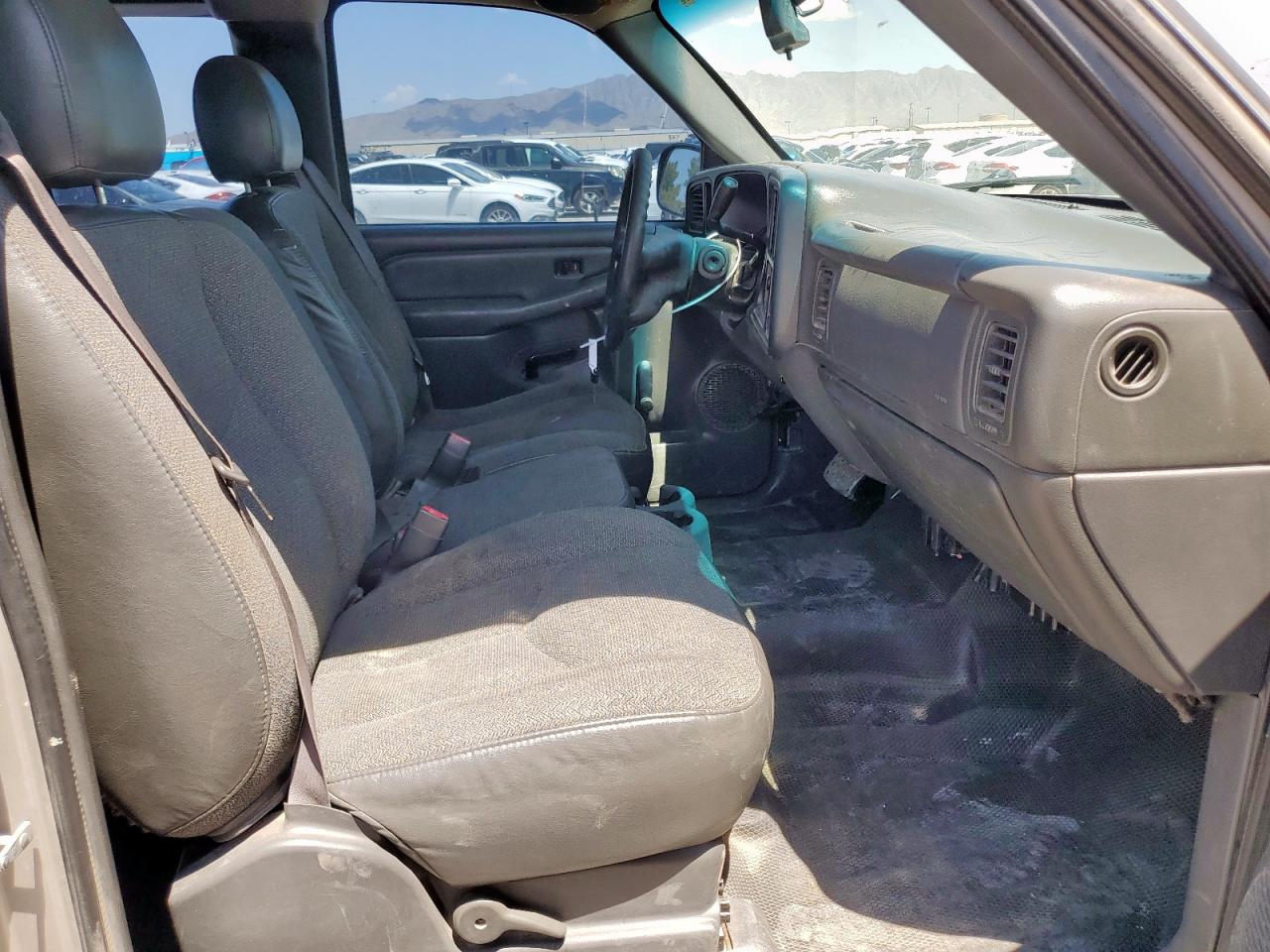 2005 Chevrolet Silverado C1500 VIN: 1GCEC19XX5Z133175 Lot: 65160525