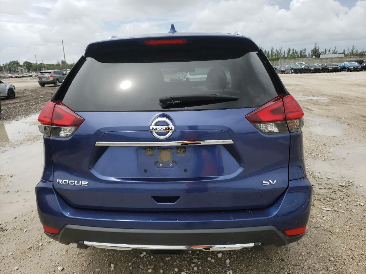 2017 Nissan Rogue S VIN: JN8AT2MT4HW143168 Lot: 65497105