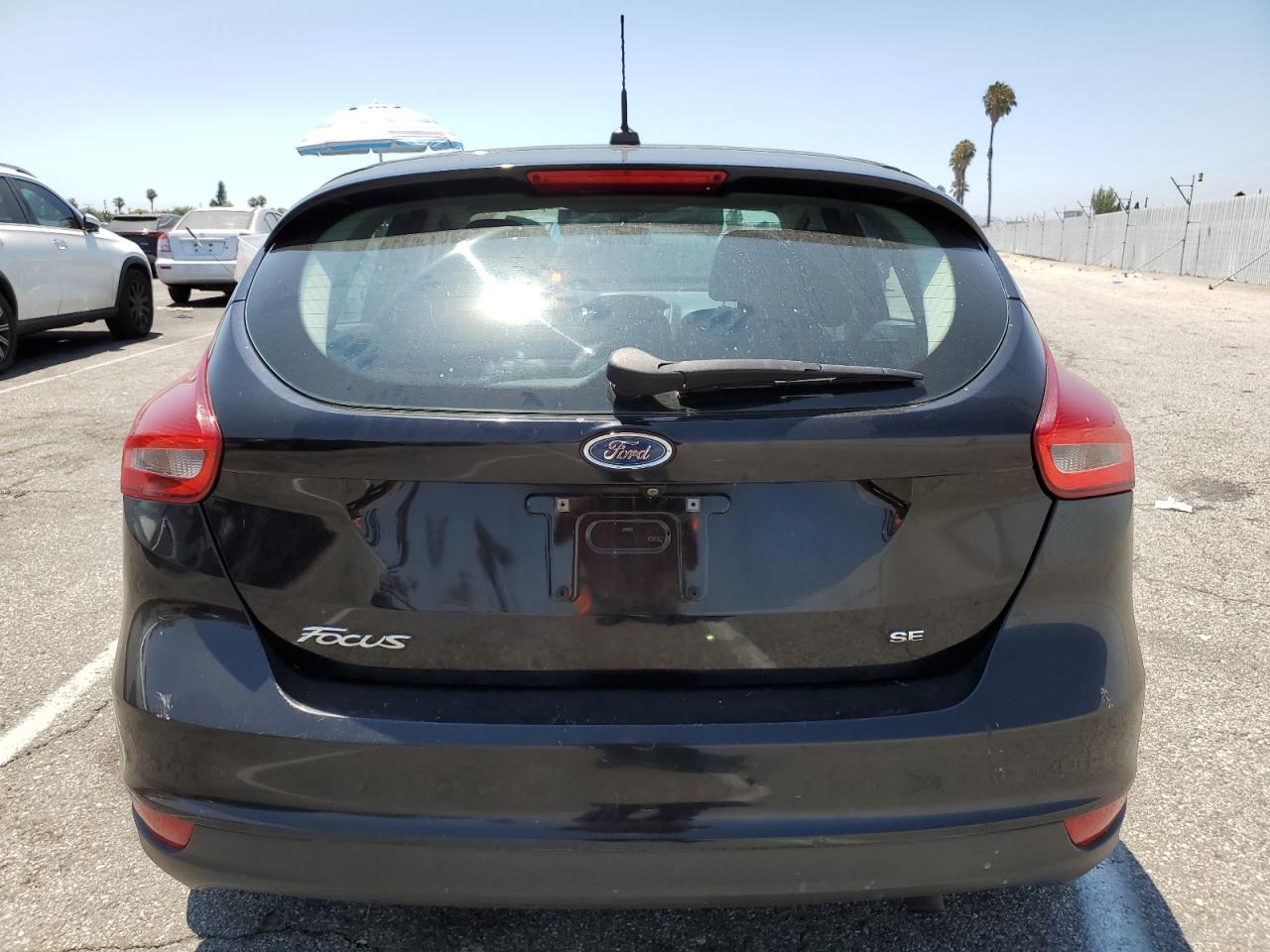 2016 Ford Focus Se VIN: 1FADP3K29GL217171 Lot: 65089365