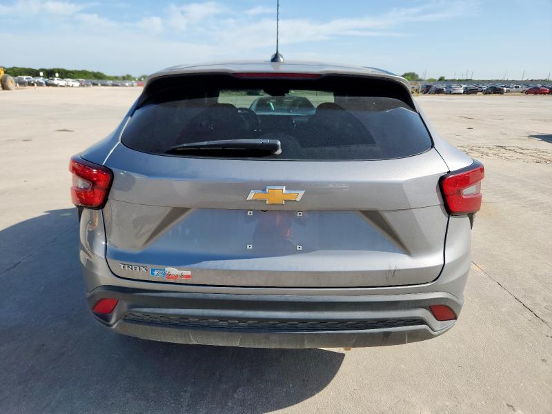  CHEVROLET TRAX 2024 Szary
