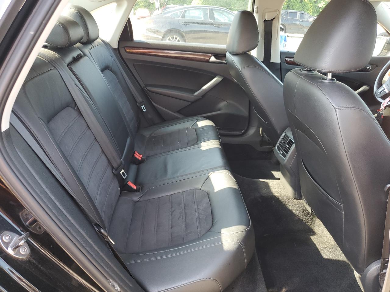 2013 Volkswagen Passat Sel VIN: 1VWCP7A34DC125269 Lot: 63455275